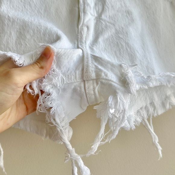 Abercrombie & Fitch The Mom Short High Rise White Denim Women's Shorts Size 28/6 - Picture 7 of 16